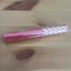 NYX Candy Slick Glowy Lip Color